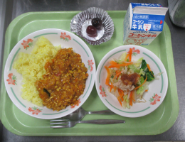 給食