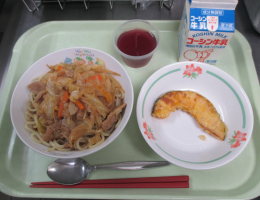 給食