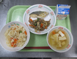 給食