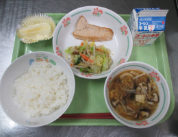 給食