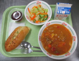 給食