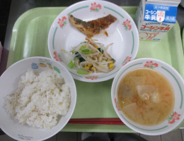 給食