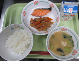 給食