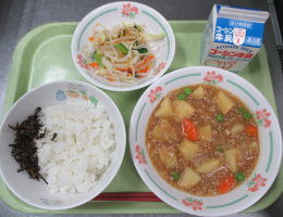 給食