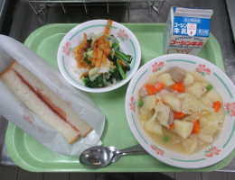 給食