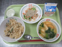 給食