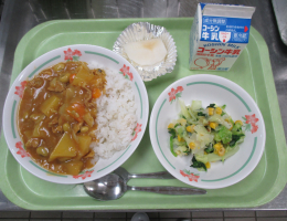 給食