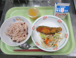 給食