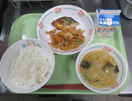 給食