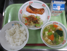 給食
