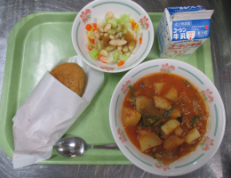 給食