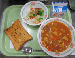 給食
