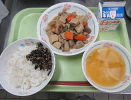 給食