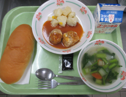 給食