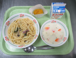 給食