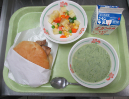給食