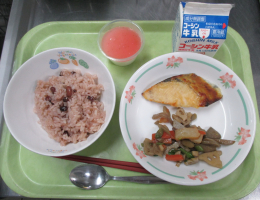 給食