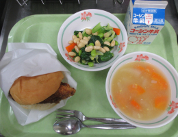 給食