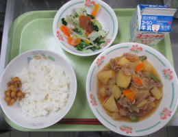 給食