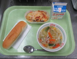 給食