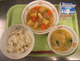 給食