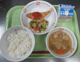 給食