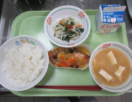 給食
