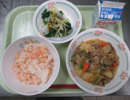 給食