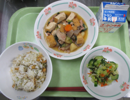 給食