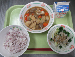 給食