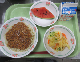 給食