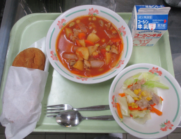 給食