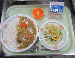 給食