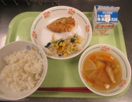 給食