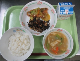 給食