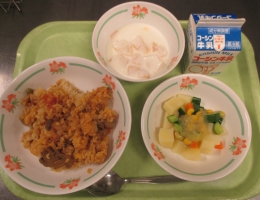 給食