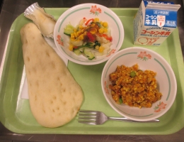 給食