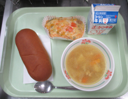 給食