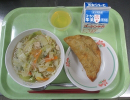 給食