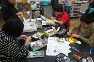 Menu Topページ 校長室から 学校案内 学校だより 学校行事 給食室から 保健室から 学年の窓 まなびの教室 地域協働学校 いじめ防止基本方針 学力向上重点プラン 落合第四小学校 いきいき活動 学年の窓 ５年生 １１ １２月 パフォーマンス集会 Image 11月27